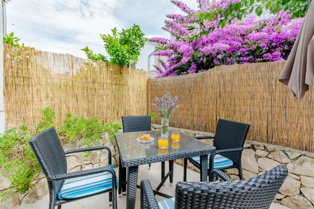 Dinka Apartmán Sutivan