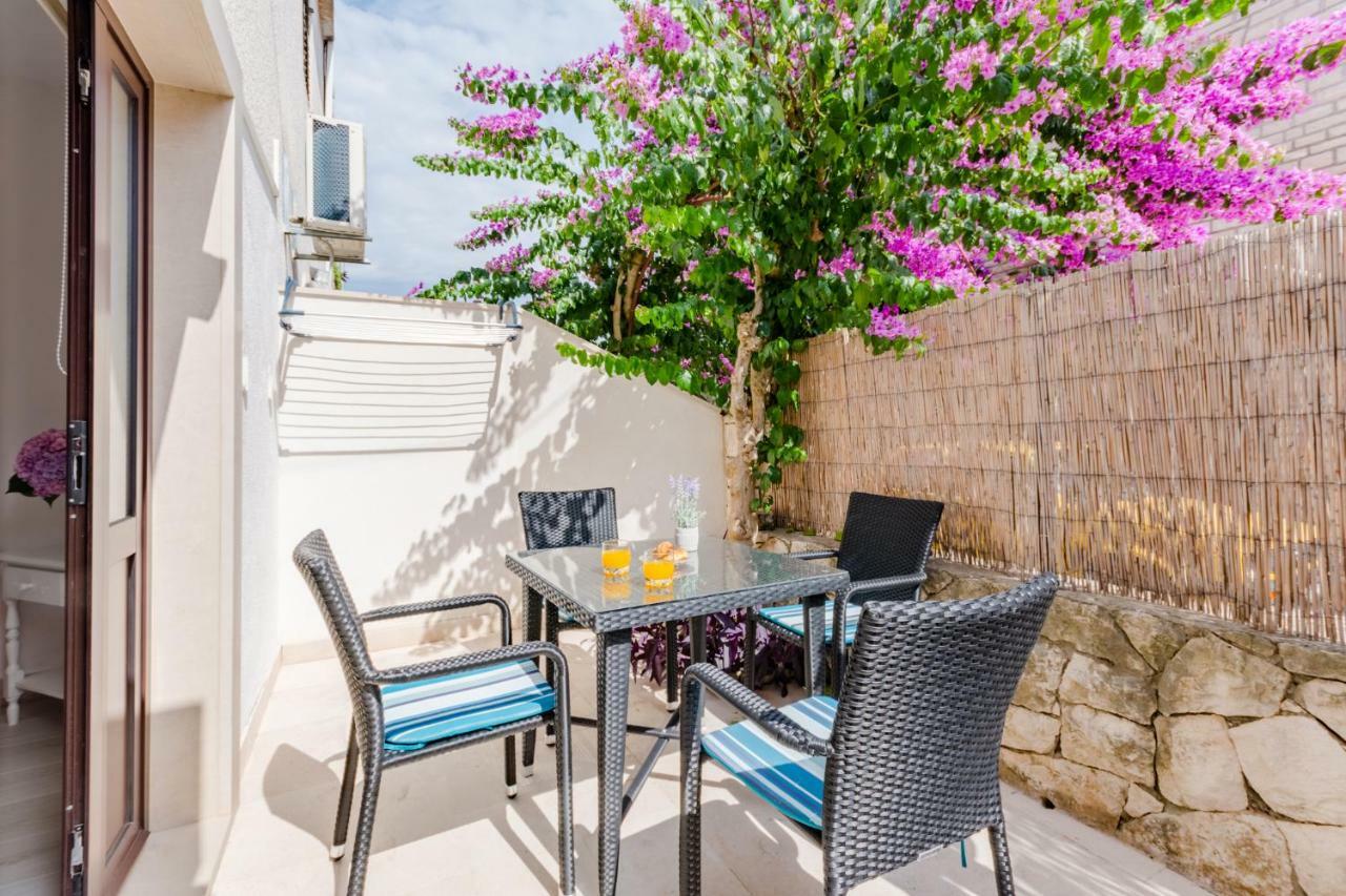 Dinka Apartmán Sutivan