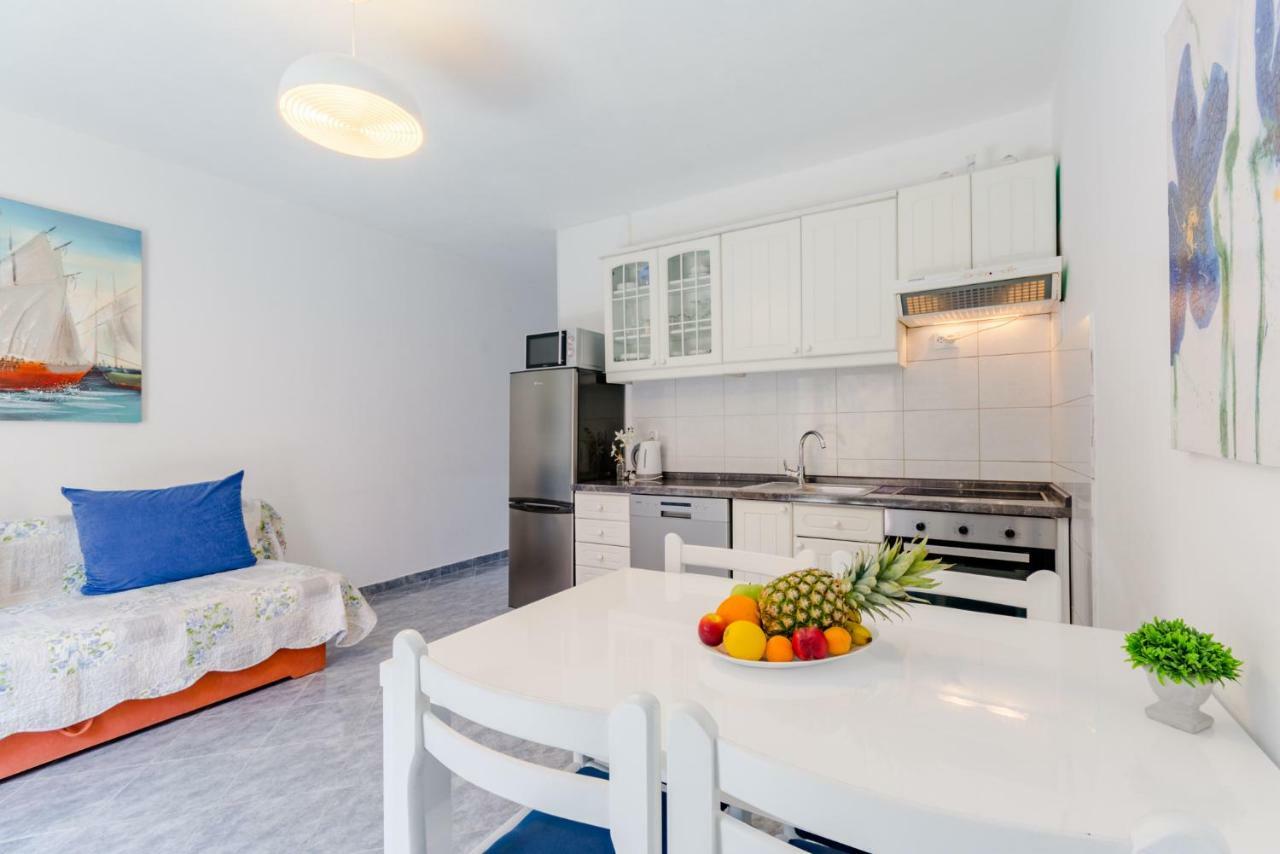 Dinka Apartmán Sutivan